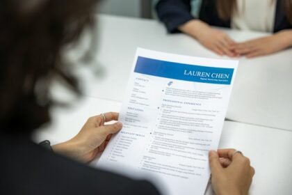 An educational overview illustrating key layout components of a professional curriculum vitae.